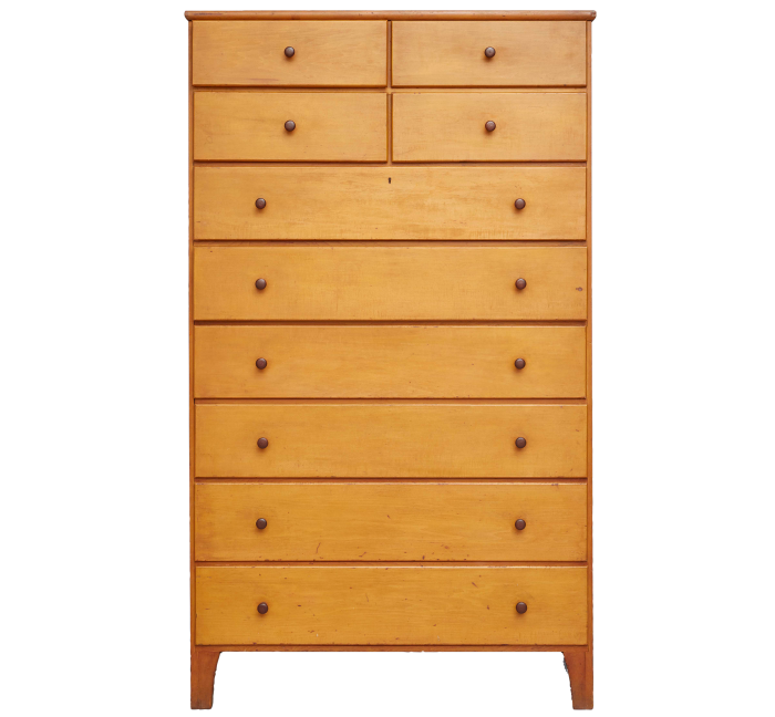 A pine chest of drawers from the Church family, Mount Lebanon, New York © Courtesy of Shaker Museum